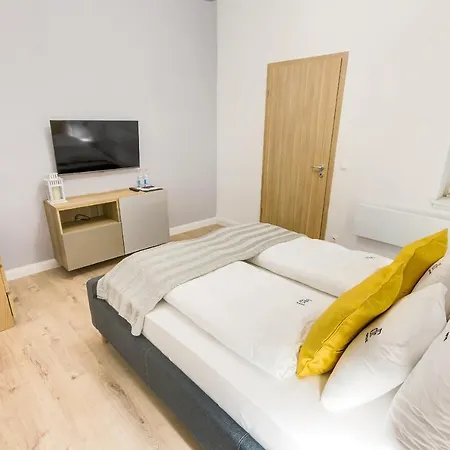 Rozsa Apartment