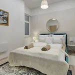 Rozsa Apartmán